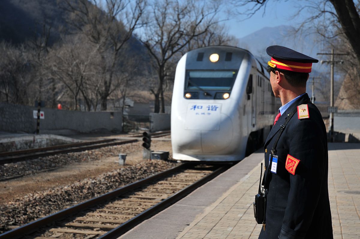 成都铁路学校3+3大专班介绍 成都铁路学校3+3大专班介绍