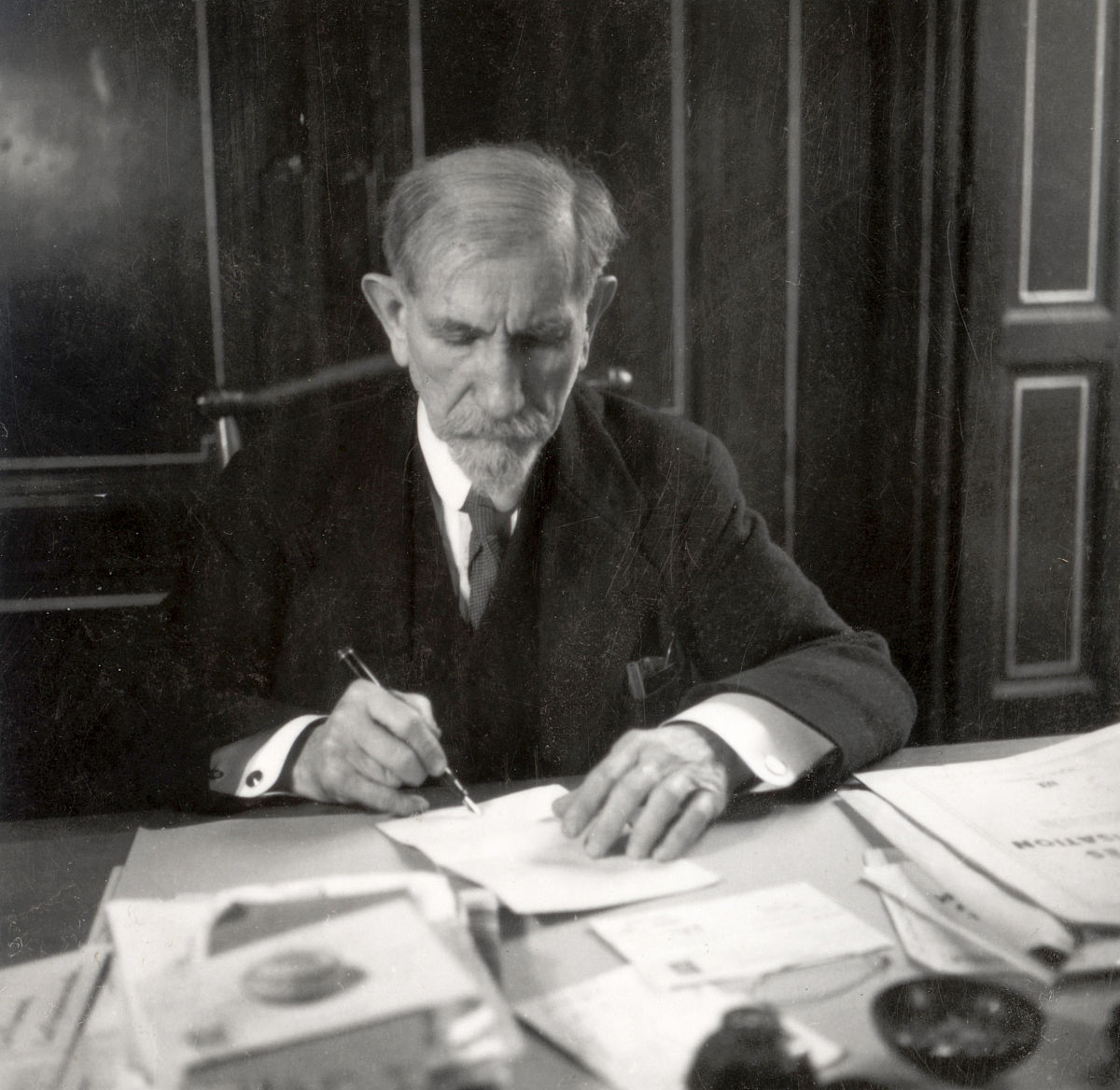 利弗莫尔为什么自杀