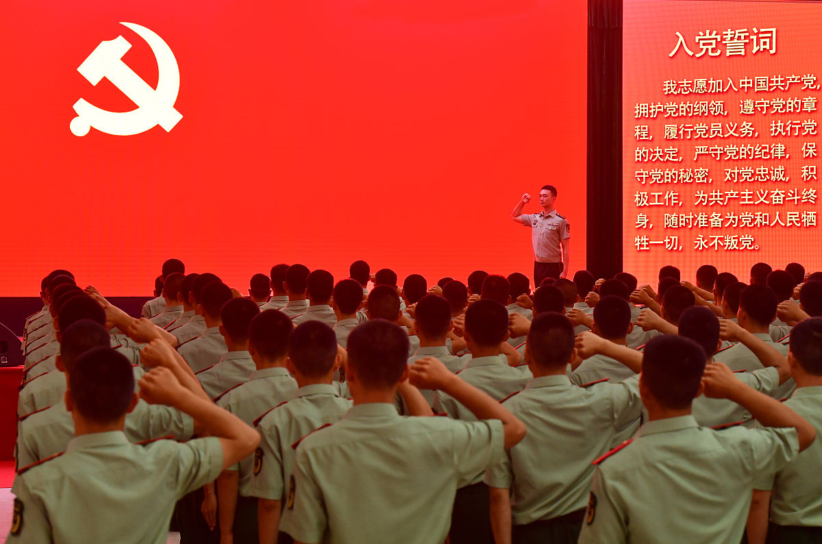 优秀党员对后世影响深远的押韵绝句