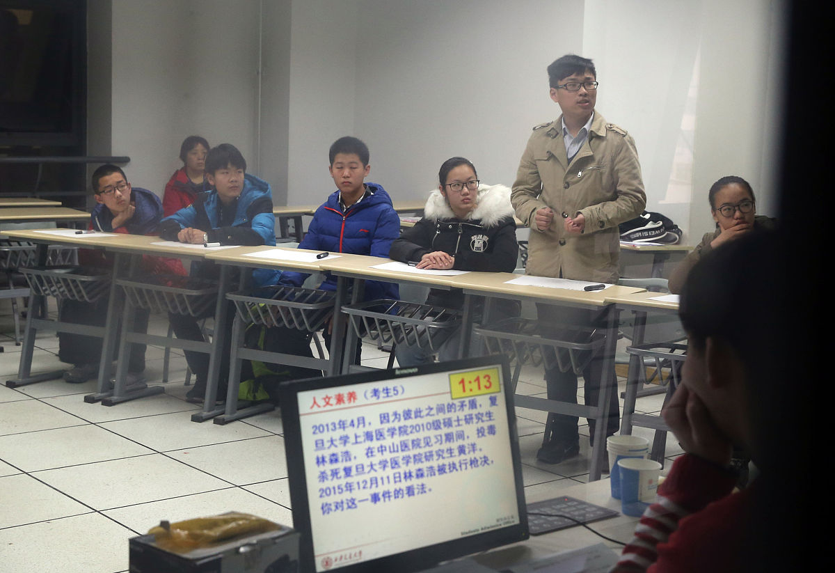 三道监狱面试题目及详细结构化回答：助你脱颖而出