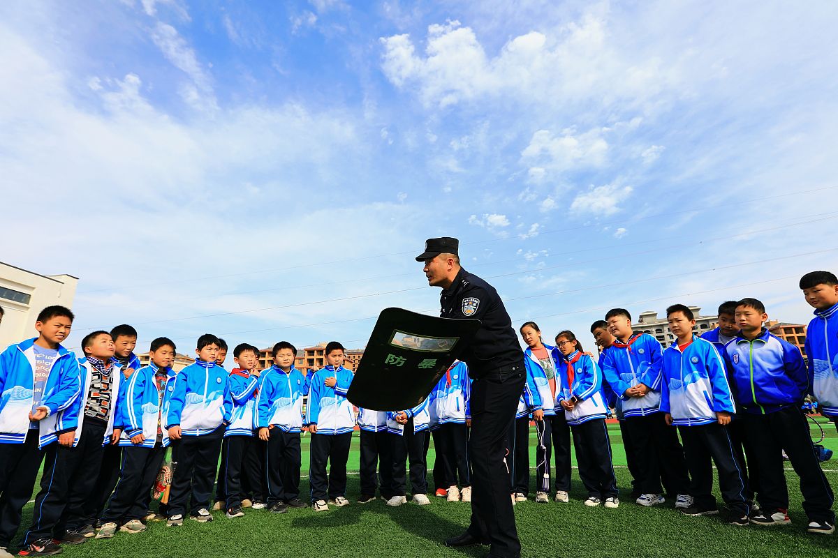 甘肃东方工业中等专业学校航空服务专业：前景、就业、师资介绍