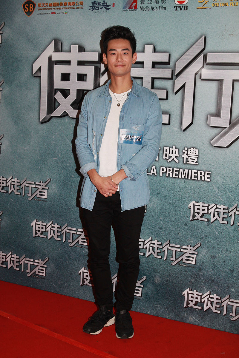 曹磊夸赞屈楚萧：帅气逼人，未来可期