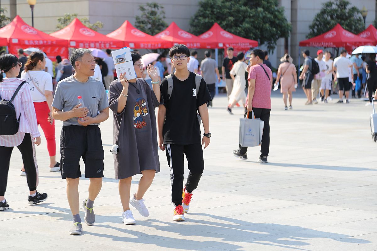 湖北医药学院药护学院2019年招生要求 - 培养高素质医学人才