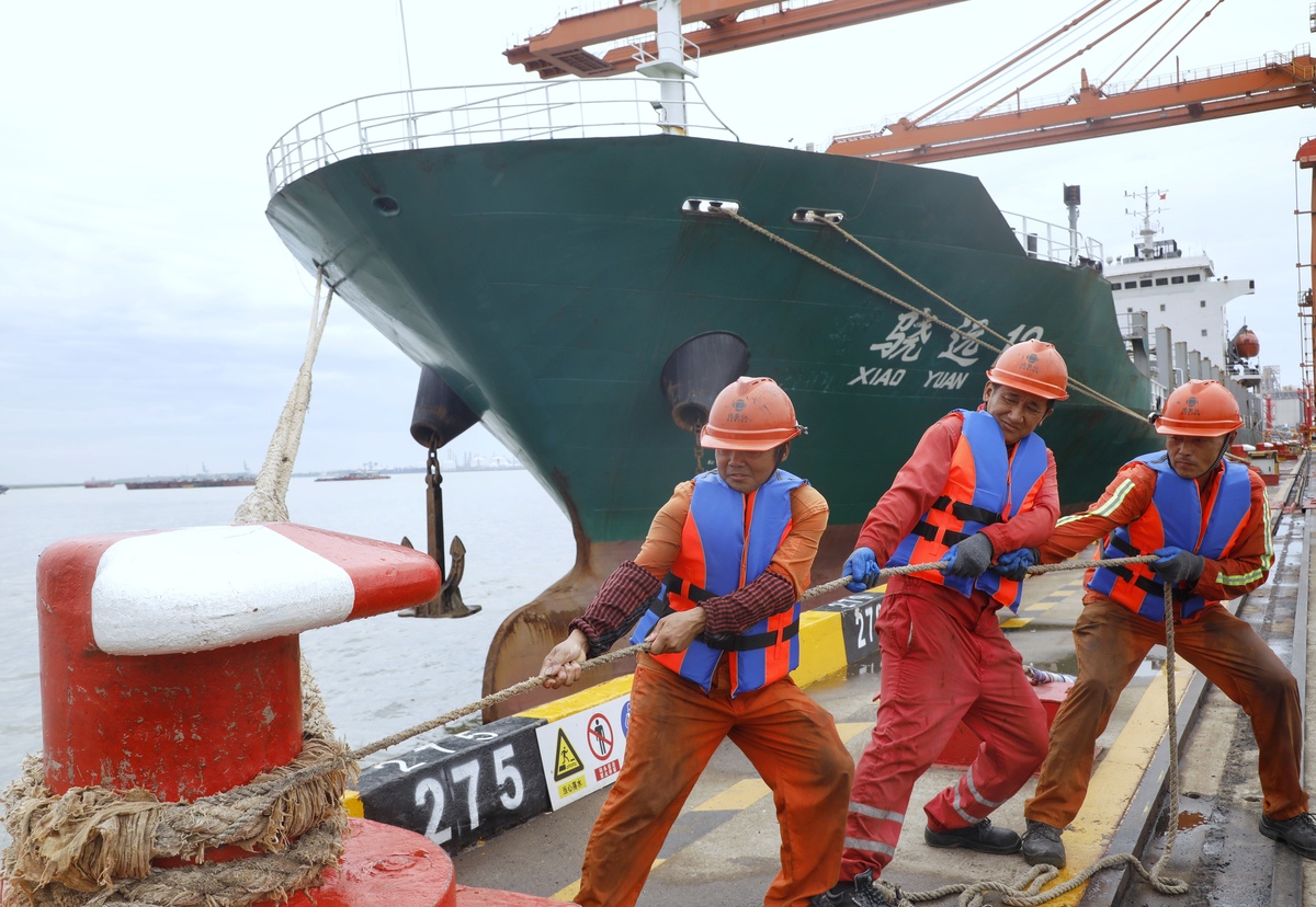 经过现场检验我们未发现船舶存在明显缺陷