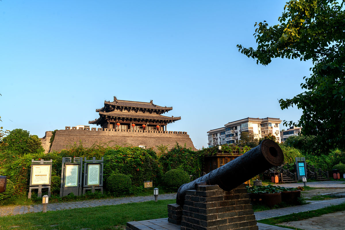 2020年8月19日,江苏扬州,东关街人文风光.
