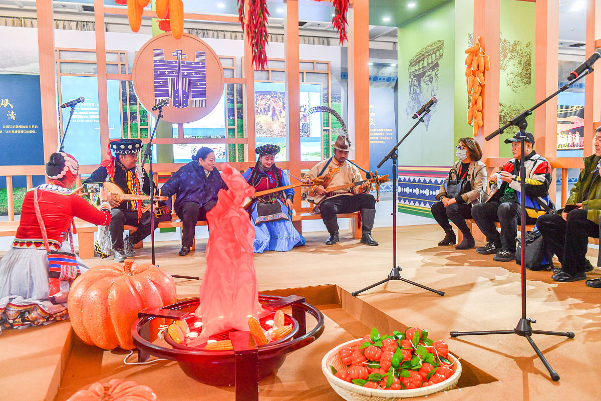 如何理解筑牢中华民族共同体意识写3000字数与网络不重复文章