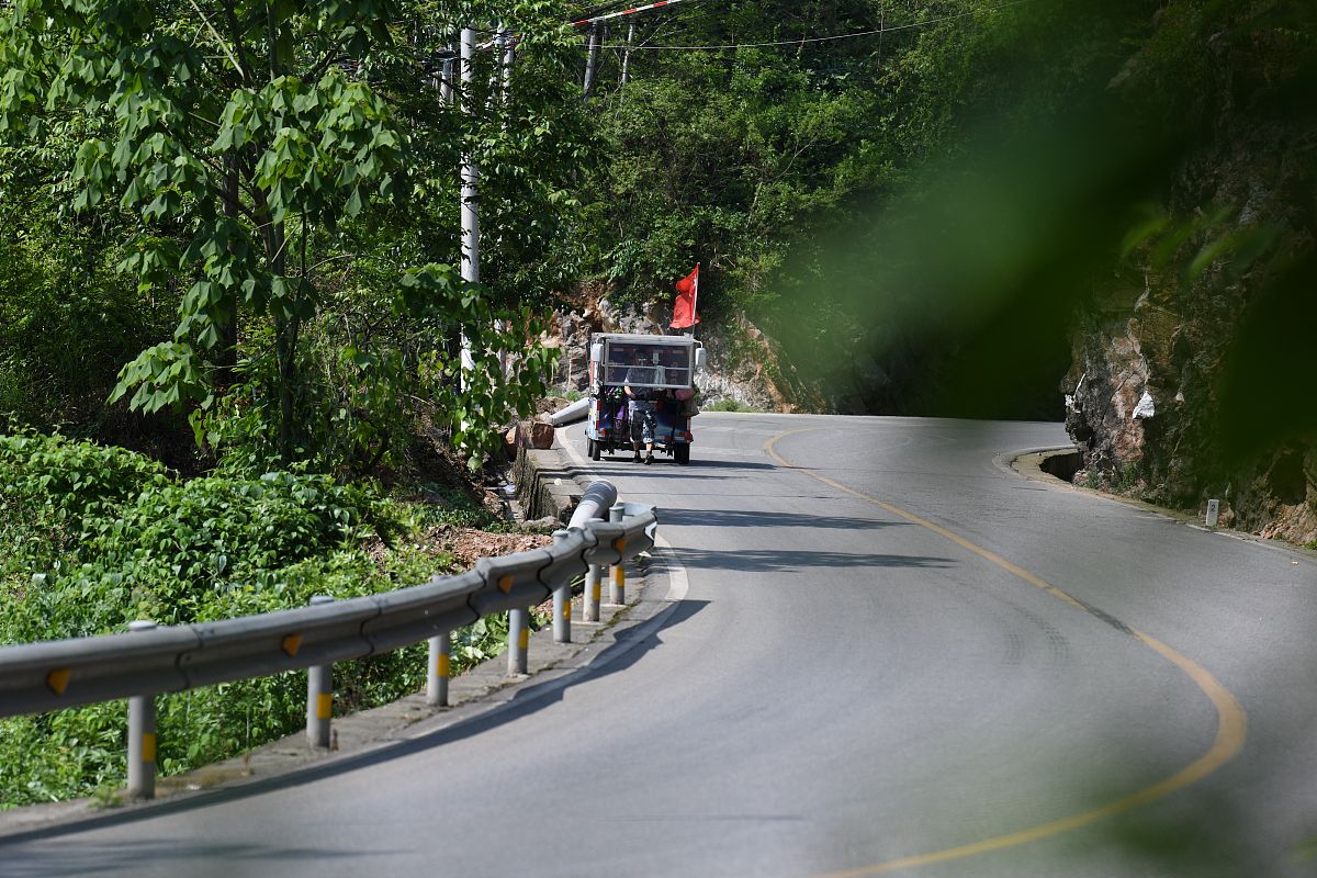 山地驾驶技巧：安全驾驶指南