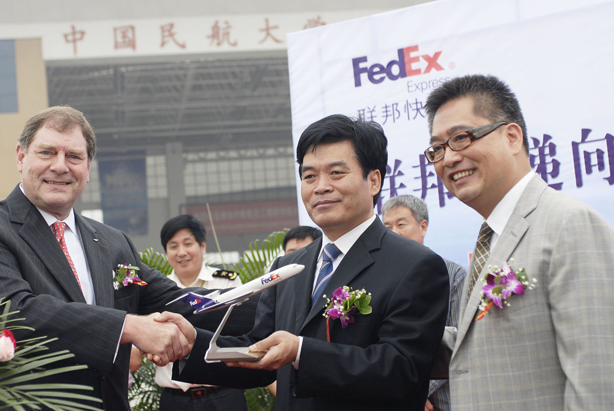 2009年9月10日,位于天津的中国民航大学校园内,国际速递运输公司联邦