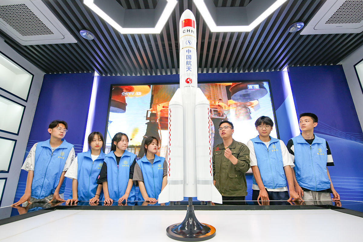 江苏省经贸技师学院2021年招生简章 - 培养经济贸易技术人才