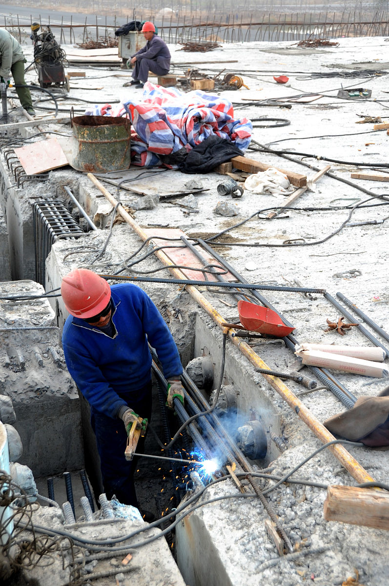 道路工程施工步骤详解 - 从土方开挖到绿化美化