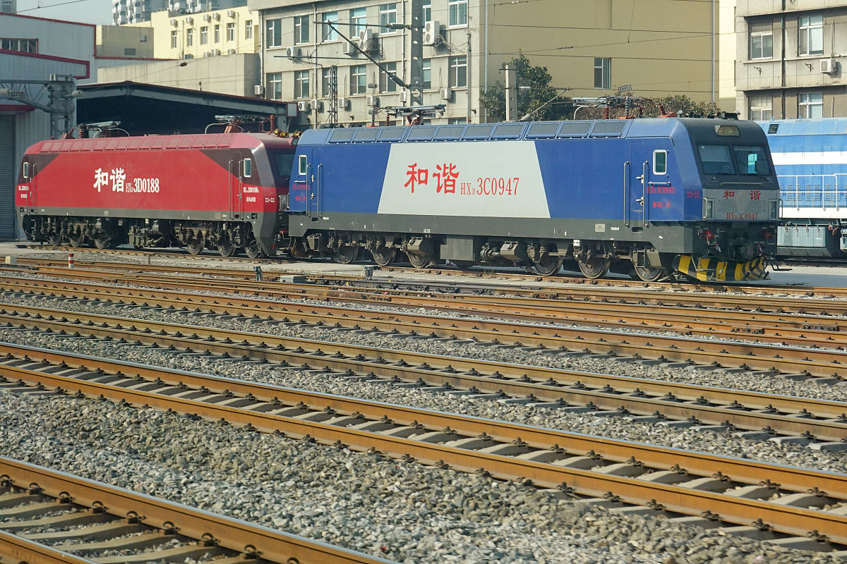 写一篇关于HXD3D型电力机车机械部分及常见故障分析的论文 写一篇关于HXD3D型电力机车机械部分及常见故障分析的论文