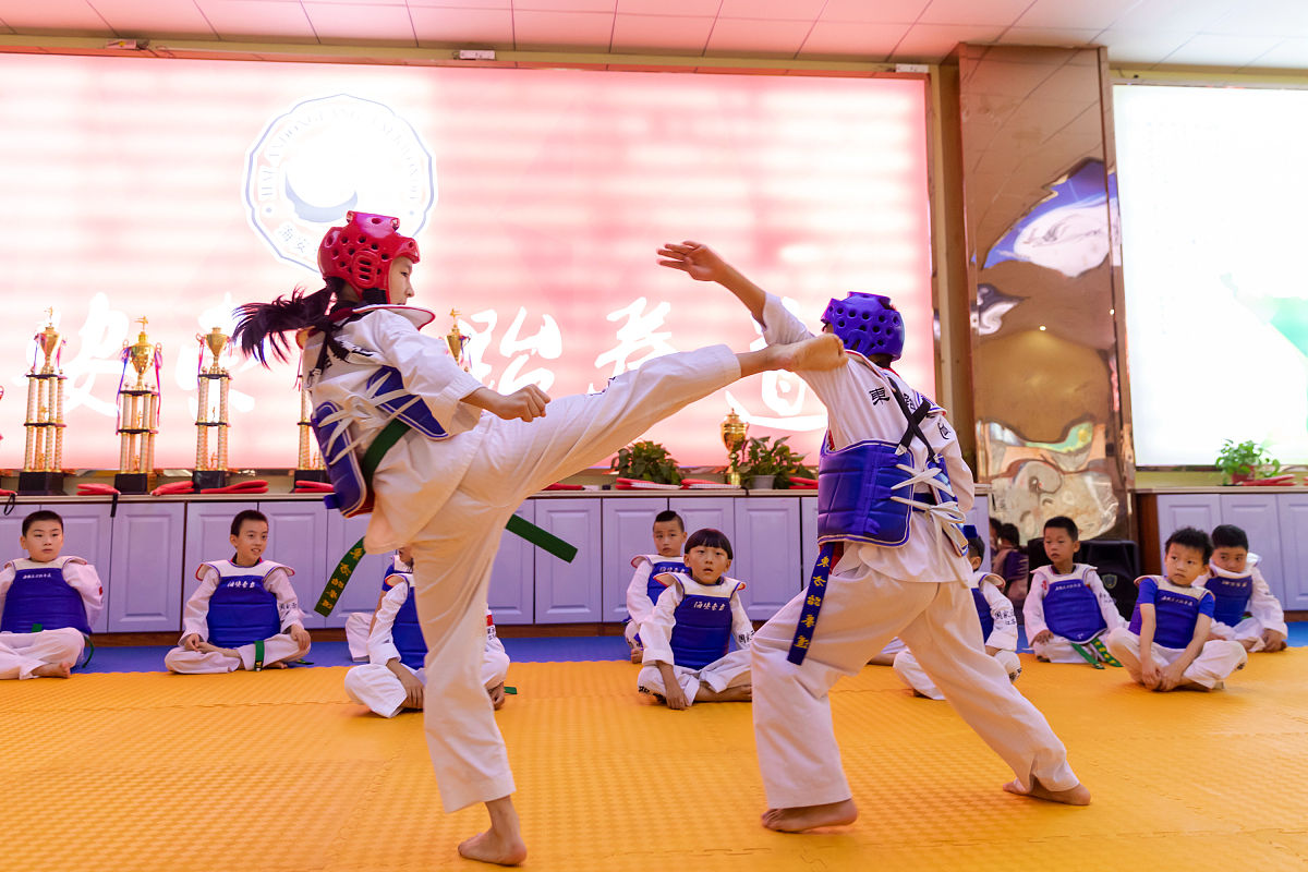 成都在哪可以学汽车美容用发散