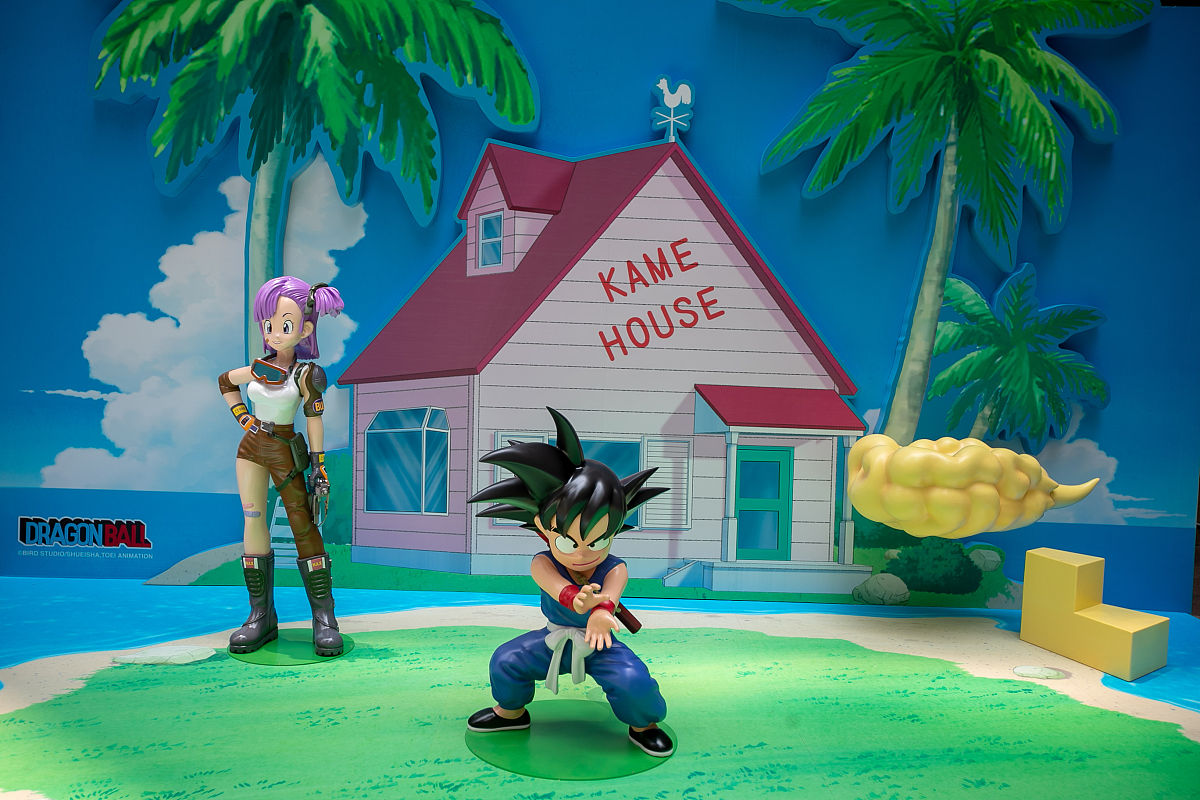 Dragon Ball Style Photo: Namek Battle with Super Saiyan, 8K Ultra-Wide