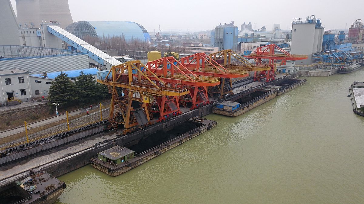 天津港L11泊位钢材货物装船详情