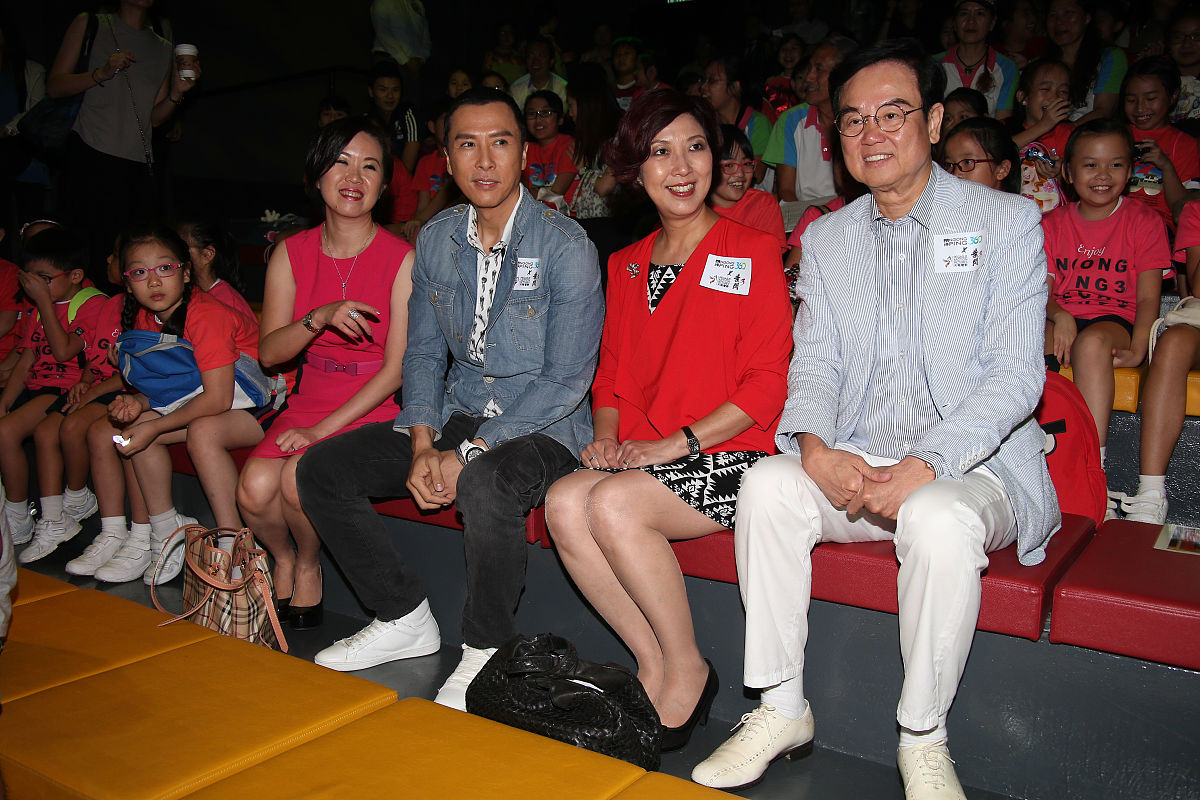 2015年10月2日,香港,明星为电影《叶问3》宣传造势.甄子丹,黄百鸣