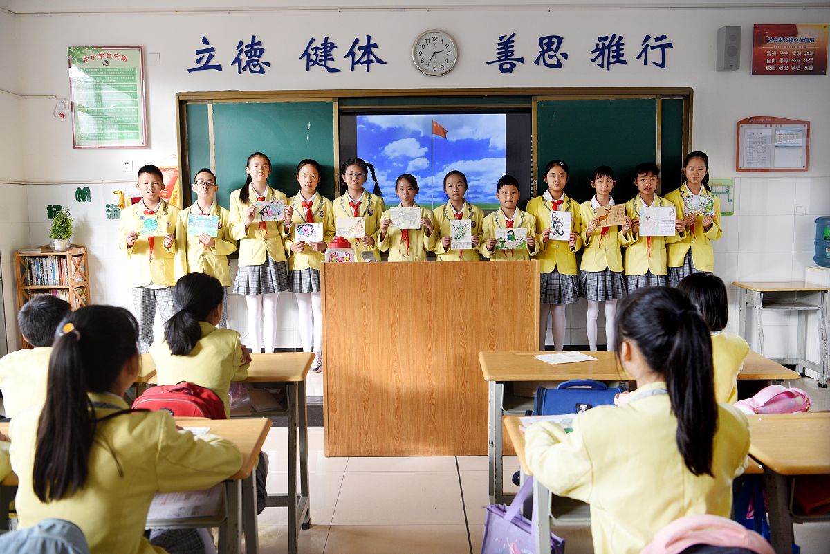 2021年8月30日,开学第一课,昆明市官渡区东站实验学校小学部开展"保护