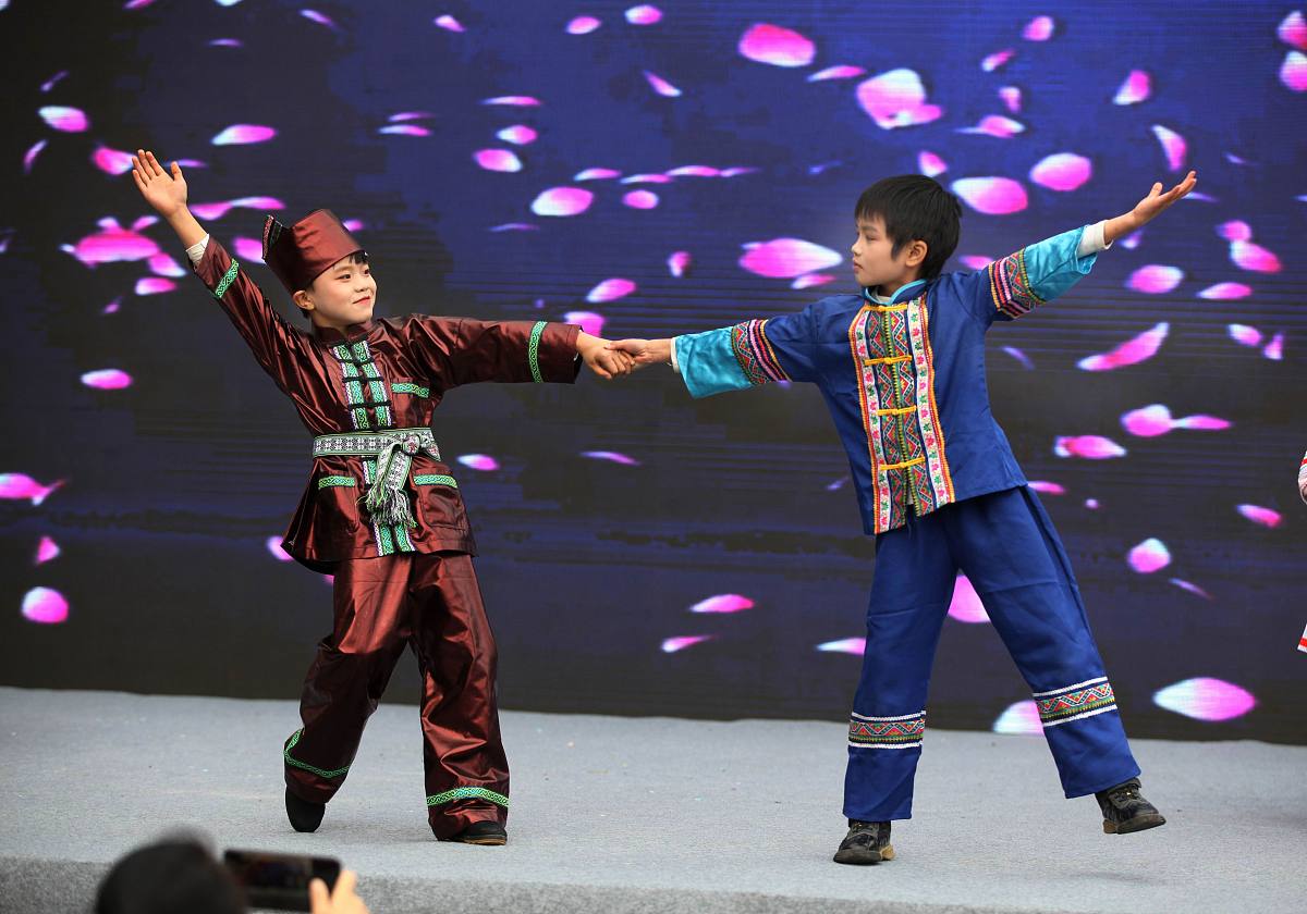 成都市工程职业技术学校2019年服装设计与工艺专业招生简介