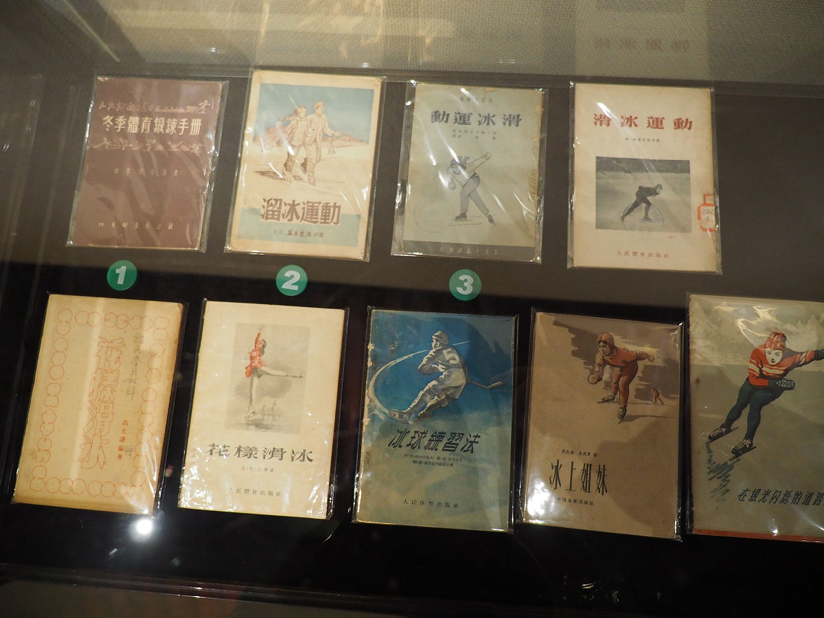 天子营销开口比赛要说重庆中烟的天子烟好天子烟有好几个规格哦你们是怎么陈列的、怎么推荐的、怎么让天子品牌留住消费者的如何利用智慧收银机查询天子系列卷烟的销售和盈利情况等等。请帮我写1500字左右的参赛作品