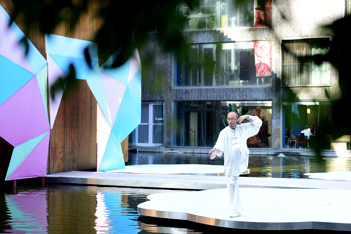 公寓故事：遇见美好时光，2500字征文精选