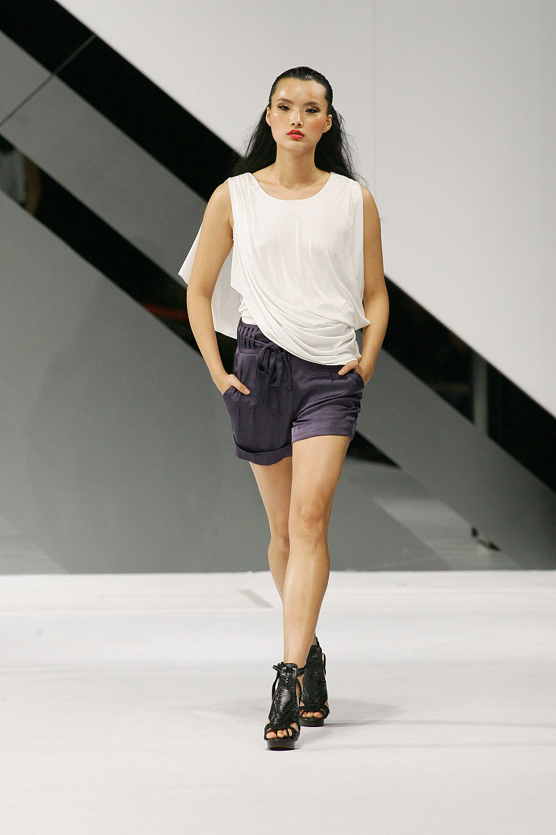 2010年1月19日讯,香港,2010香港时装周(秋冬).moiselle品牌秀场.a mod