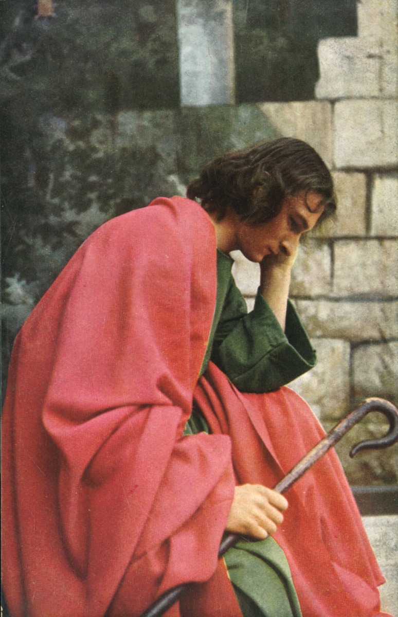 你能帮我把我的文章的结尾重新写吗内容写的更深刻添加一下润色和升华。《德伯家的苔丝》是一部深入人心的经典小说它通过讲述一个出身贫苦的女孩苔丝的故事向读者们展示了女性命运和权利的关注。作为女性主义的代表作它呈现了女性追求独立自主和自由平等的追求同时也为我们树立了一个坚强、勇敢、具有追求精神的女性形象。在阅读这部小说的过程中我们可以深刻地感受到作者对女性的思考和关注同时也为我们提供了很多启示让我们更加深