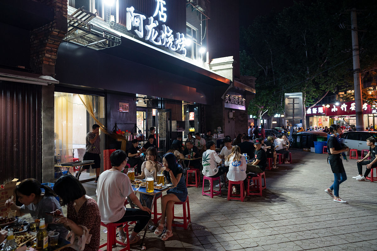 惠山天力广场刘氏龙虾·江湖菜·烧烤：美味佳肴，舒适体验