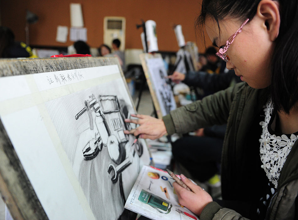 大学生在校美术实习心得500字