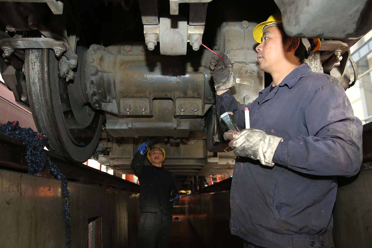 拖拉机漏油修复指南：专业维修才是最佳选择