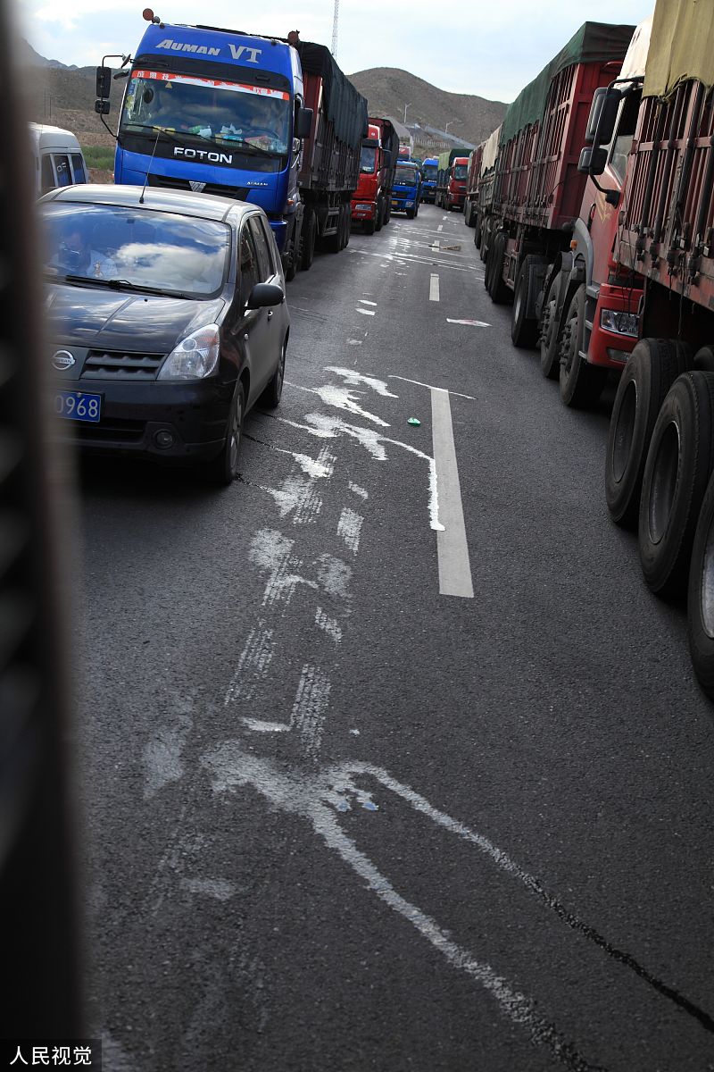 高速公路堵车原因：常见因素及应对措施