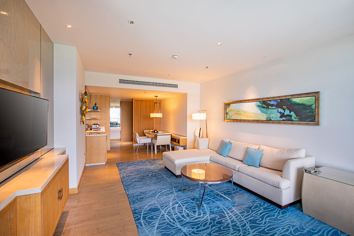 Request for Room Upgrade - Birthday Celebration at The Ritz-Carlton, Hong Kong