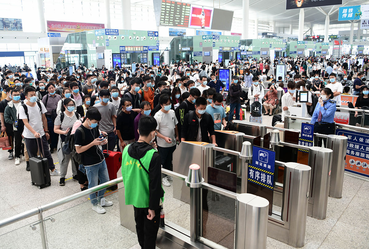 暑运客流激增！航班座位紧张，出行需提前准备