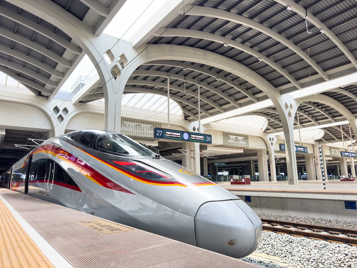 成都的高铁乘务就业方向有哪些