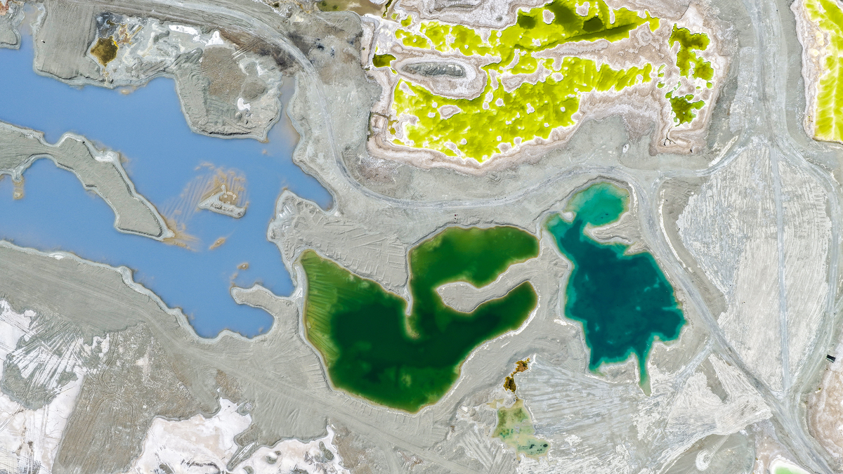 三江源地区地理知识概览：位置、地貌、气候、资源、生态、文化、旅游