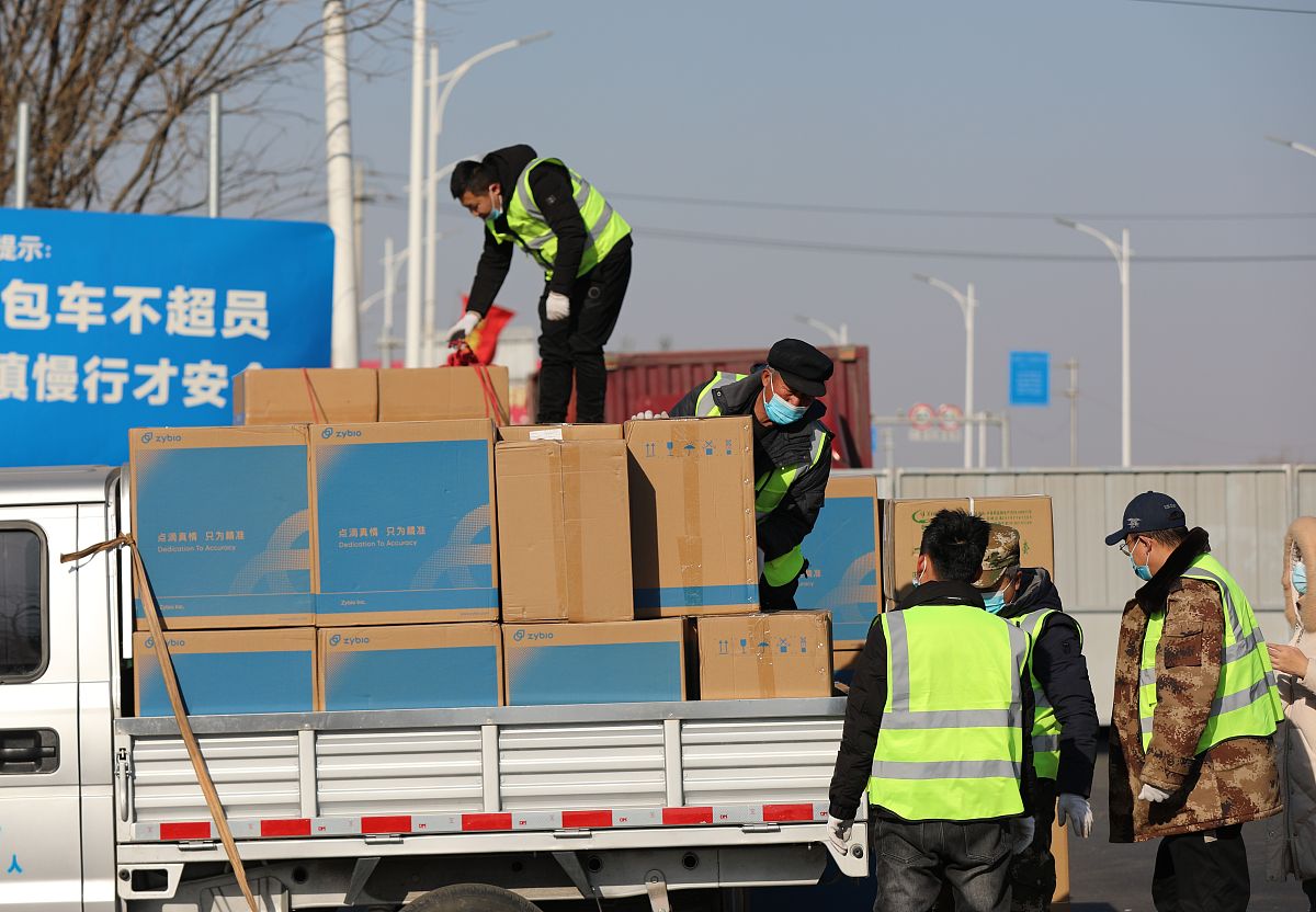 赞美装卸师傅：物流行业不可或缺的英雄