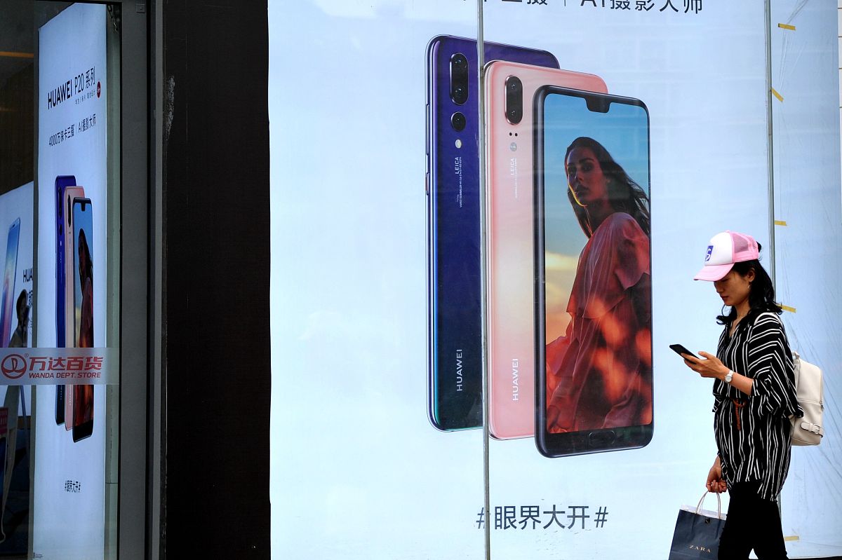 如何评价3月23日发布的华为P60系列手机，有哪些亮点和不足？，根据这个话题写一篇500字文章