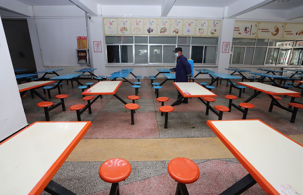 贵州机电学校宿舍条件怎么样？食堂怎么样？
