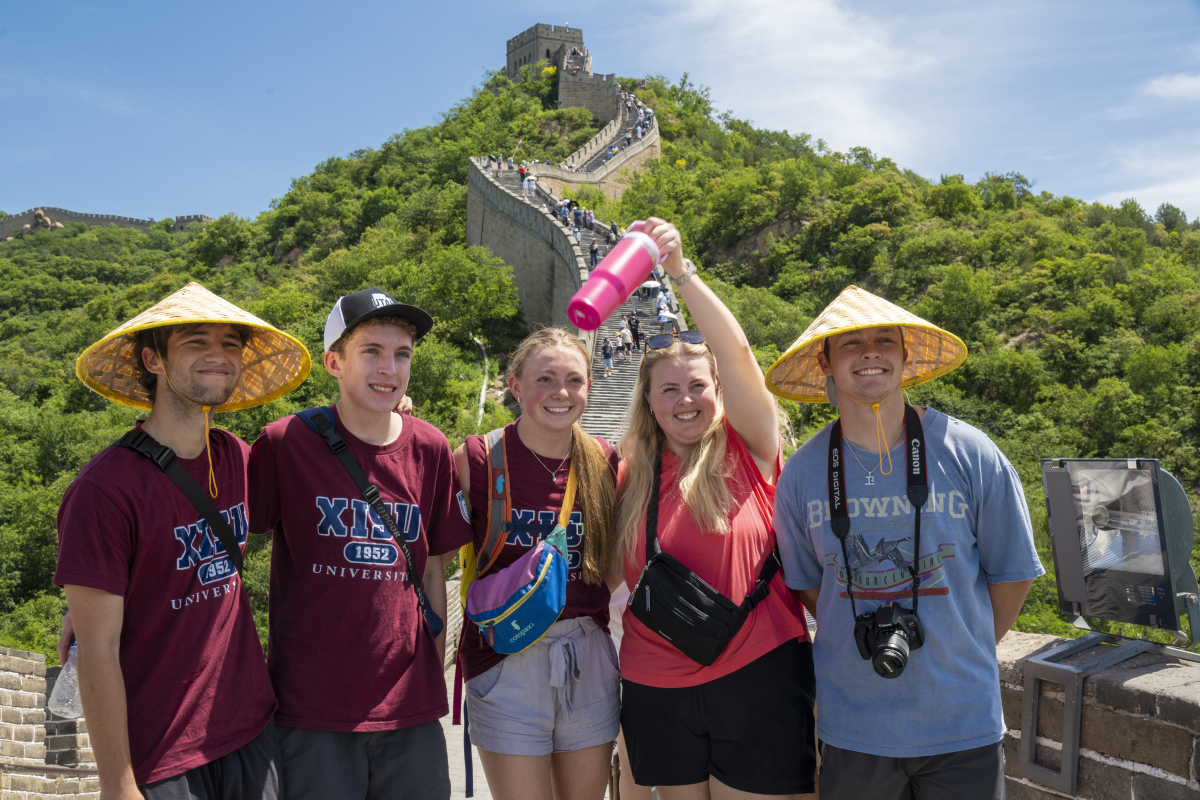 请用英语专业八级的水平翻译这段话多用从句过渡词和衔接词要求语言流畅越来越多的中国年轻人正对旅游产生兴趣这是近年来的新趋势。年轻游客数量的不断增加可以归因于他们迅速提高的收入和探索外部世界的好奇心。随着旅行多了年轻人在大城市和著名景点花的时间少了他们反而更为偏远的地方所吸引有些人甚至选择长途背包旅行。最近调查显示很多年轻人想要通过旅行体验不同的文化丰富知识拓展视野。