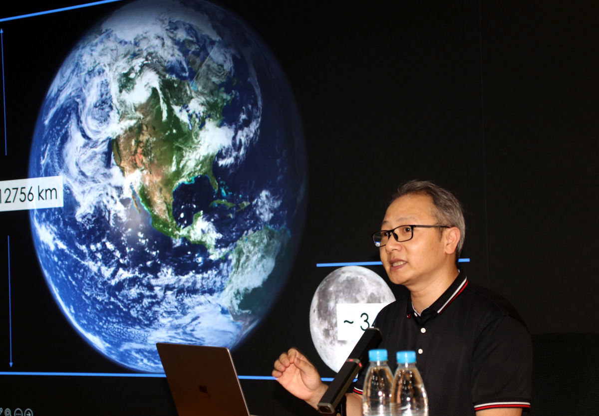 地球、月球和行星期刊 | 探索宇宙奥秘，促进学科发展