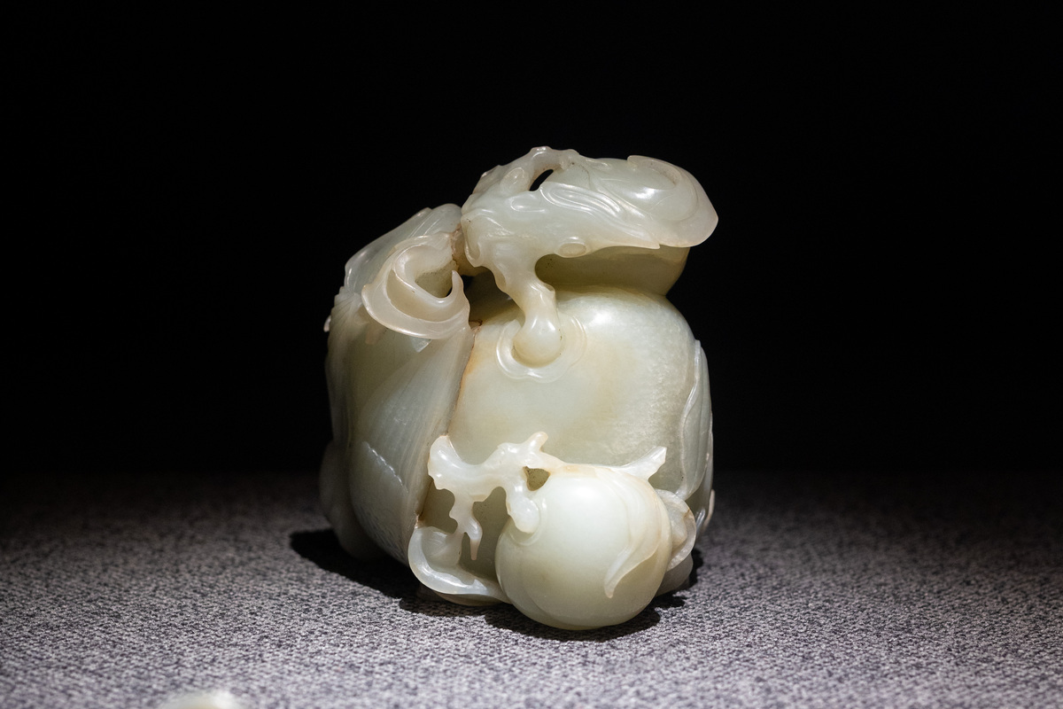 和田玉：帝王之玉的尊贵地位与历史渊源