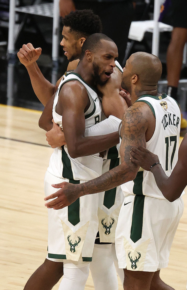 2021年7月17日,美国,20/21nba总决赛g5,菲尼克斯太阳vs密尔沃基雄鹿.p