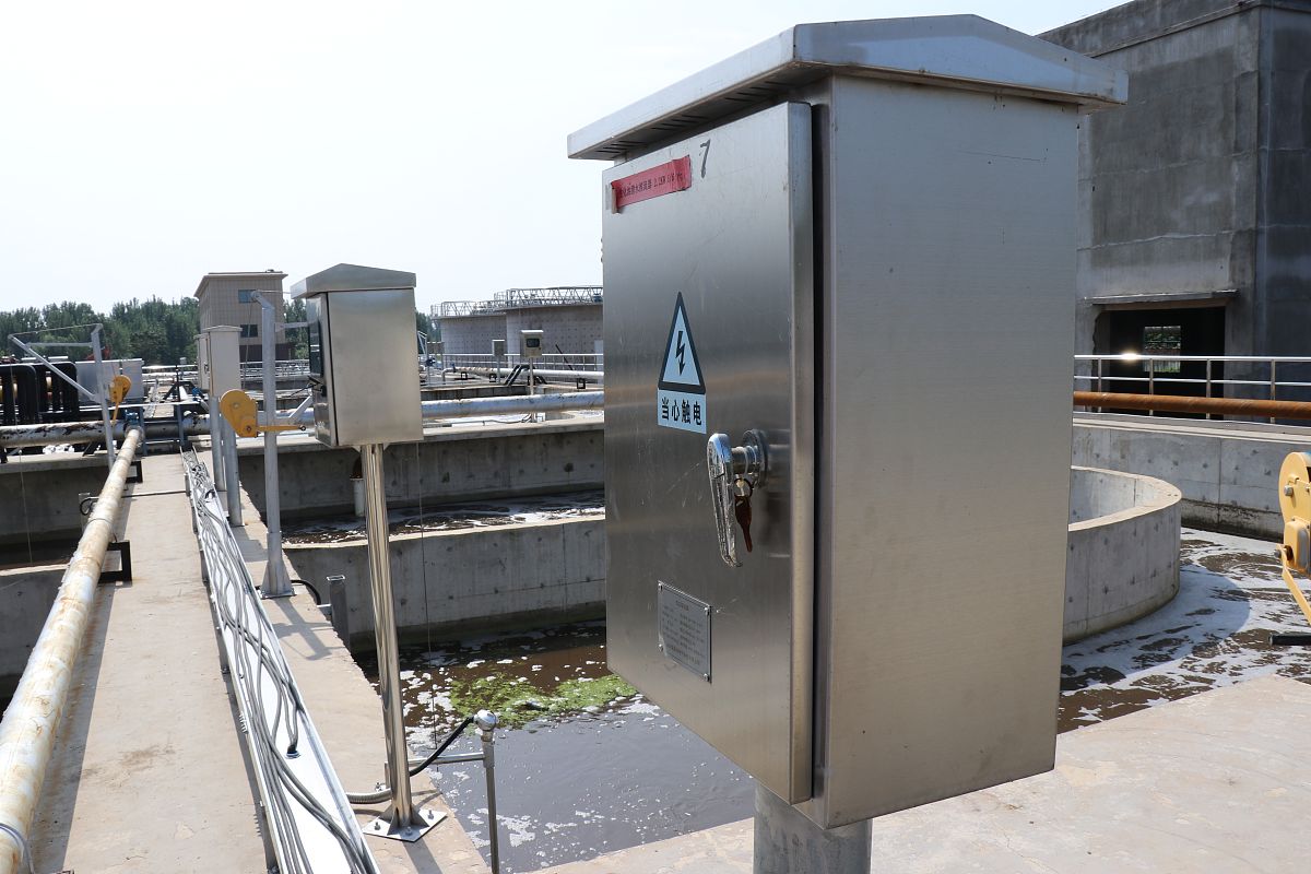 污水处理进水总磷低怎么回事帮我用210字详细描述