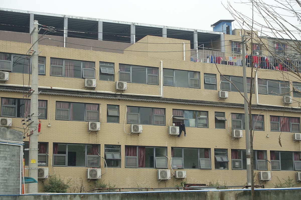唐山公路技工学校宿舍条件2023全面升级！