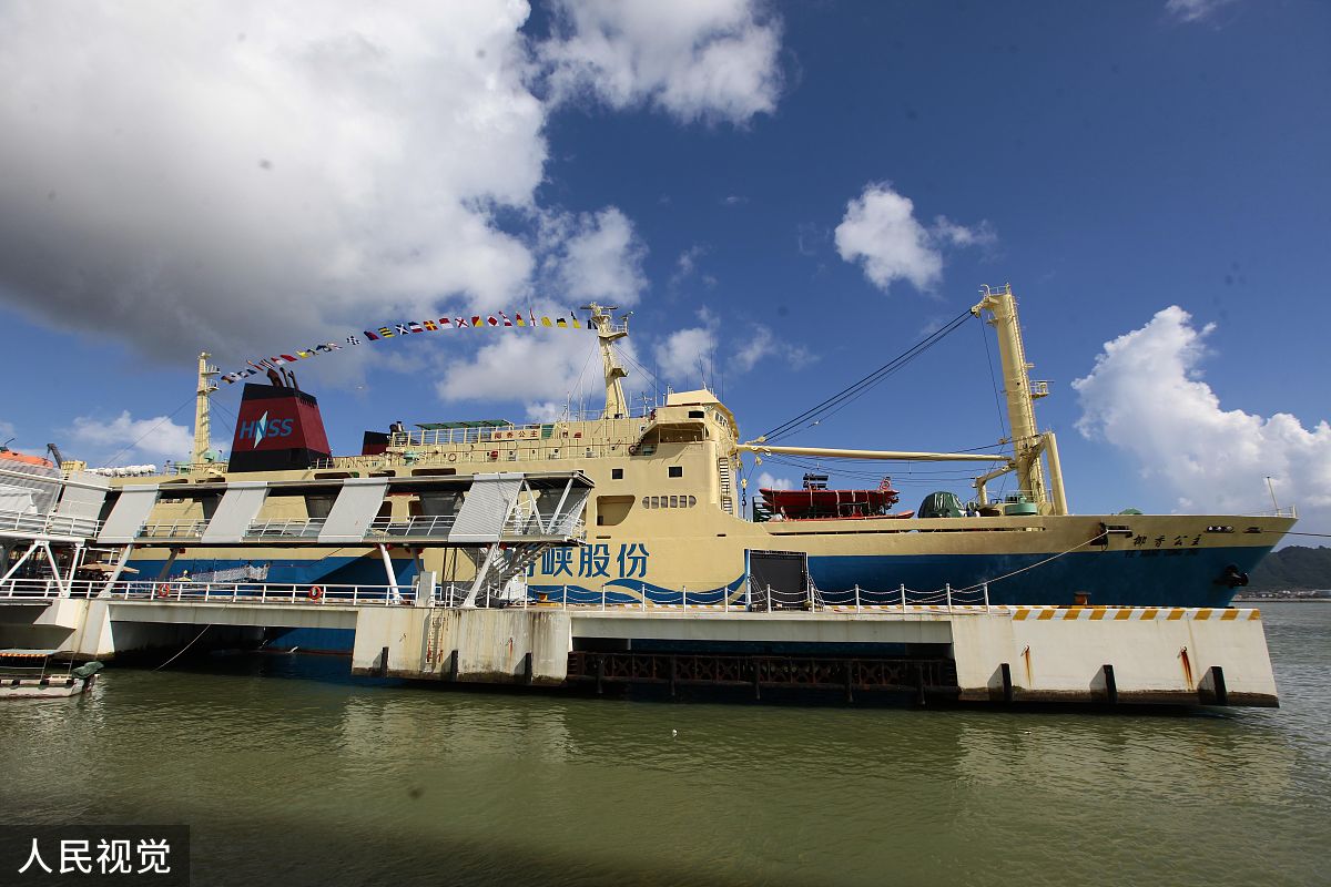 Regional Market Impact on Catamaran and Monohulled Sailboat Prices in Hong Kong (SAR)