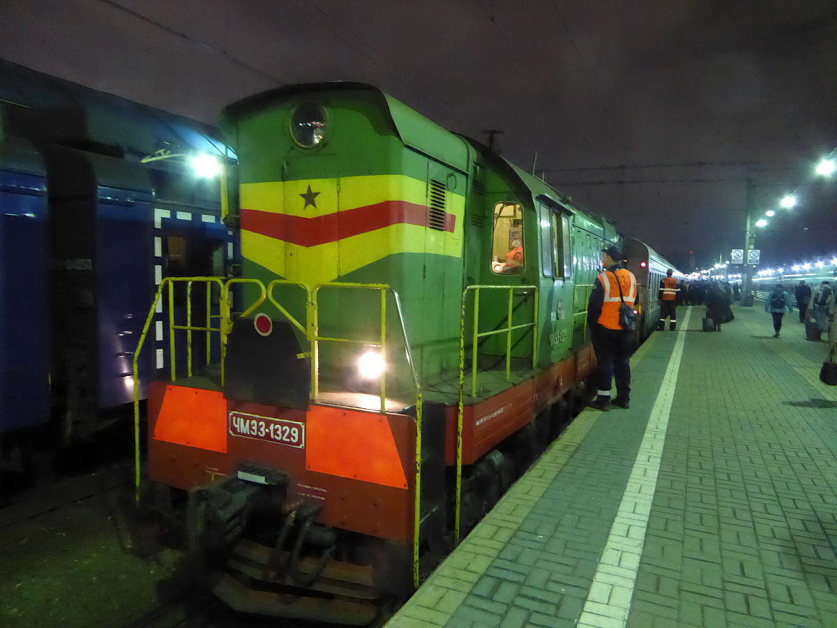 Can you fine tune in chinese- 叔叔阿姨谢谢你们热情的招待！虽然tony说你们说不用寄茶叶了但还是想给你们尝尝看台湾的茶叶希望你们会喜欢~ 这次谢谢你们热情的招待让我对哈尔滨留下了美好的回忆