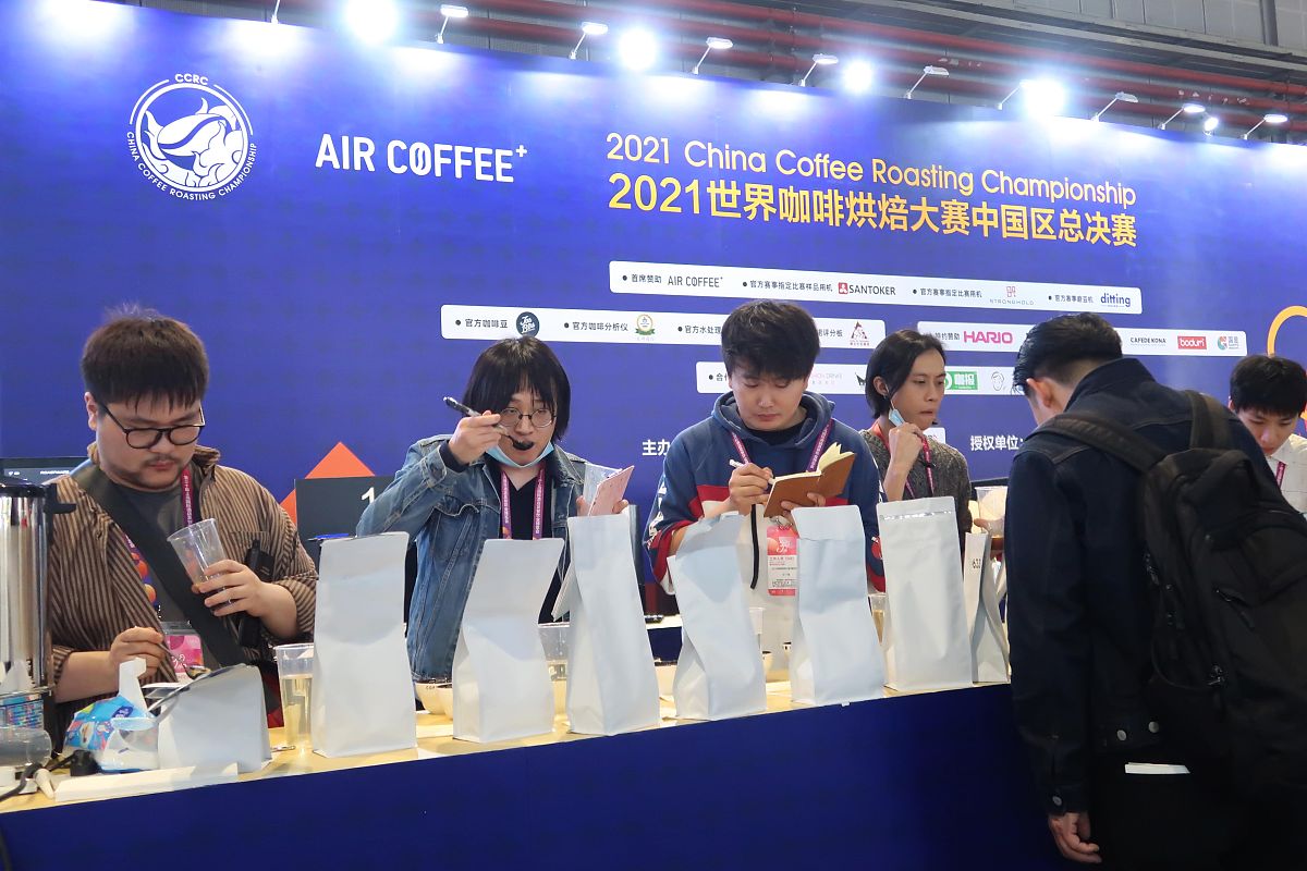 智能科学与技术专业竞赛知识和经验分享会 - 闫丰亭博士、彭娇博士、张龙青博士主讲