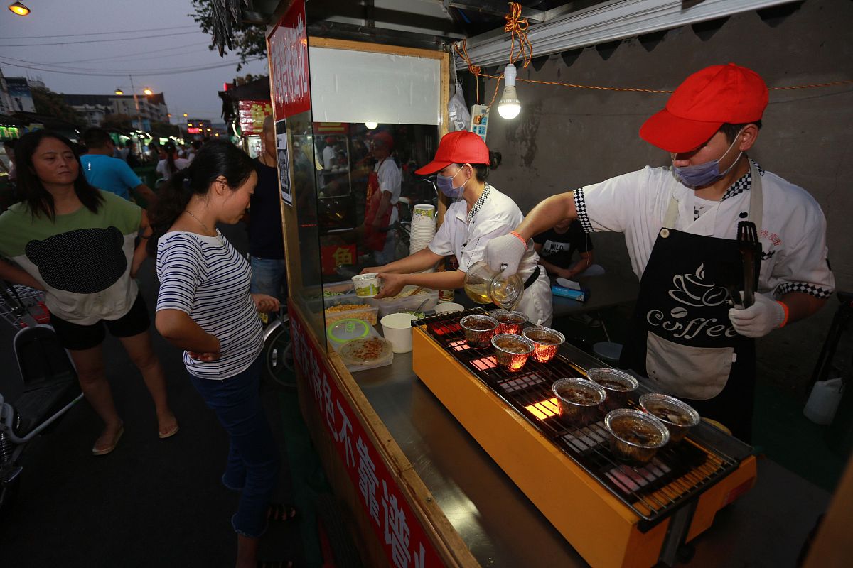 宝塔区中心街路边夜市食品安全状况调查研究
