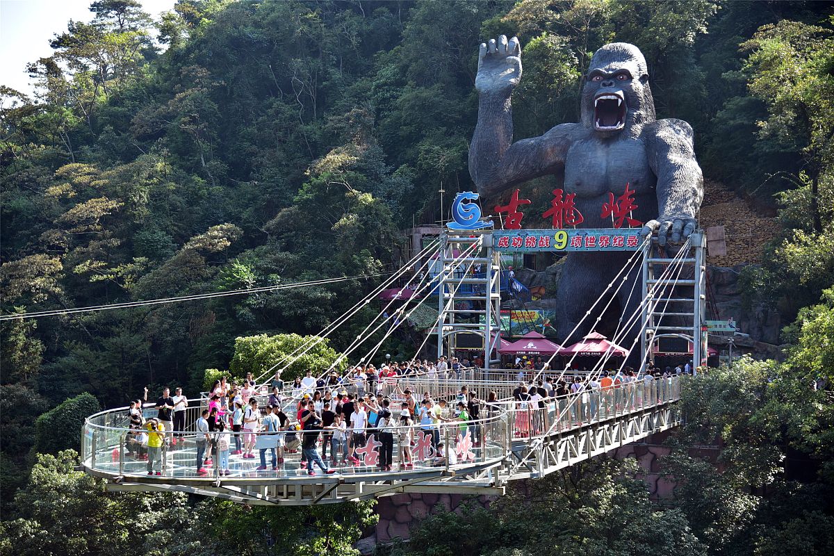 定南中等专业学校招生专业：机械、电子信息、计算机等多个领域