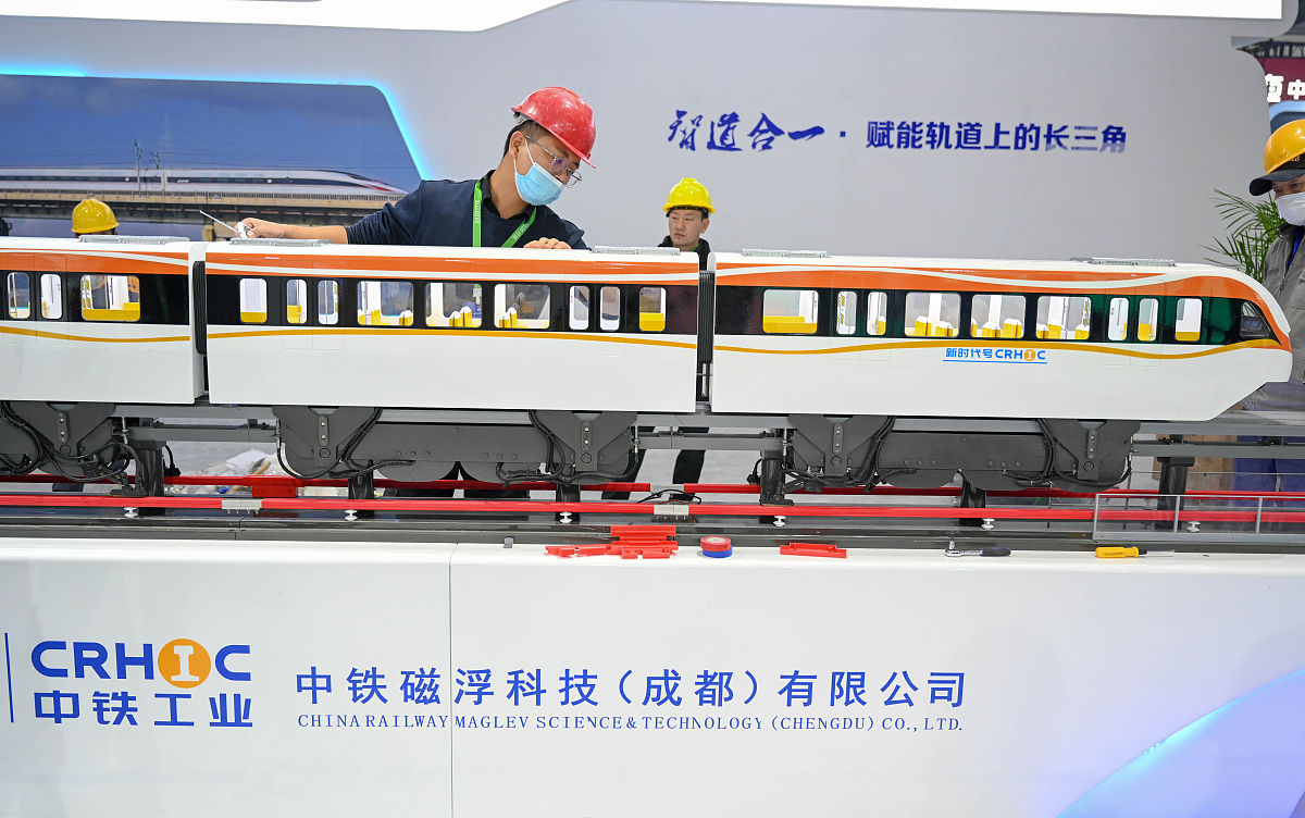 贵阳轻轨学校车内燃机车运用与检修轨道车专业招生简介