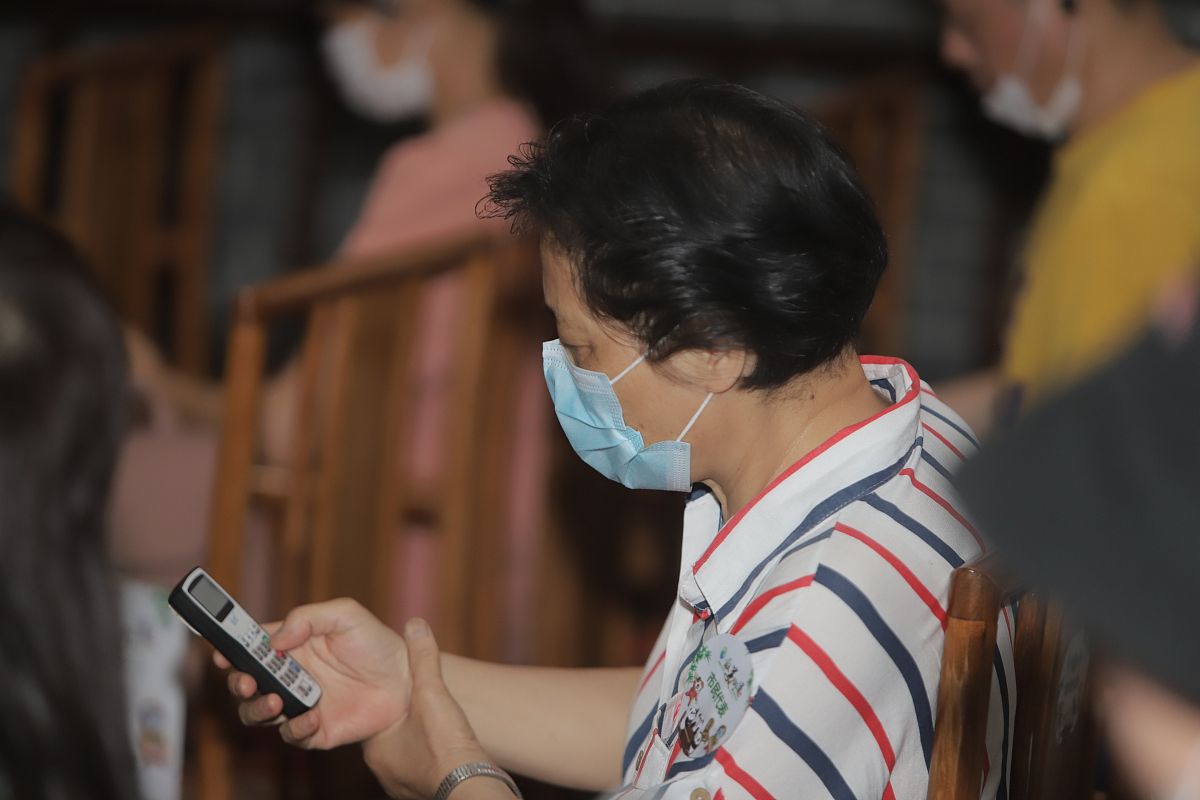 (如需下载使用,请务必署名 红星新闻 田宇/人民视觉)2020年5月23日晚,