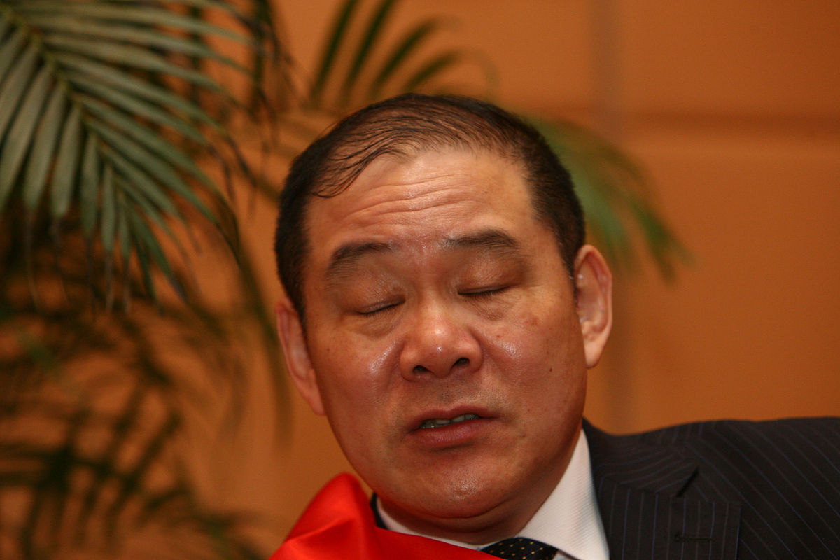 大学宿舍长先进个人事迹：组织活动、学习优秀